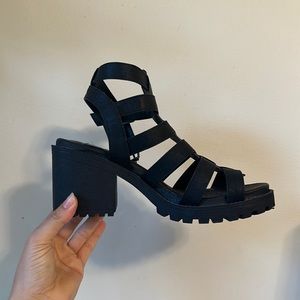 Dirty Laundry Chunk Heel